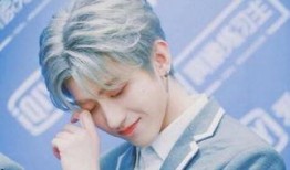 狗仔爆料蔡徐坤原图视频,蔡徐坤原图视频曝光，揭秘明星幕后生活